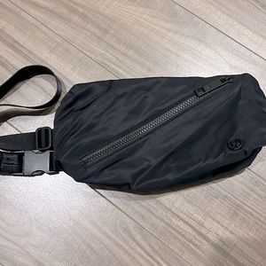 Lululemon belt bag